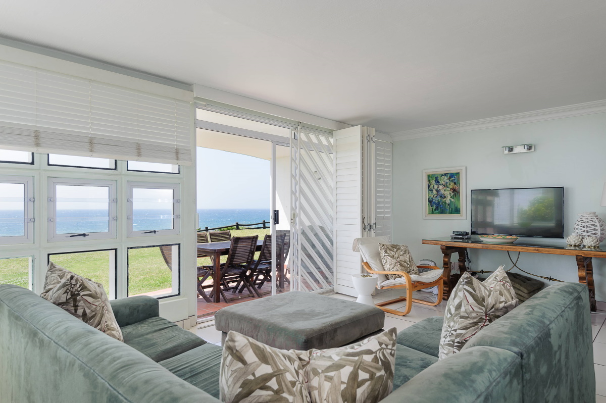 Coastal holiday home interior at Chaka's Cove 12
